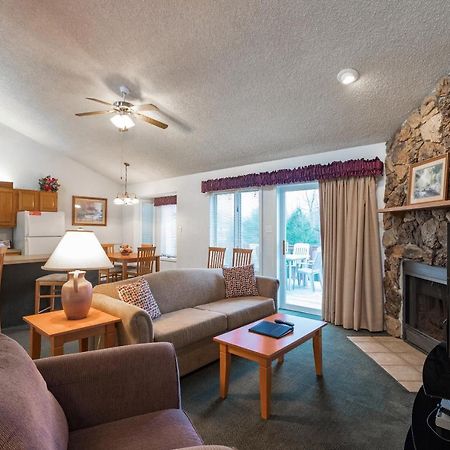 Crown Resorts At The Poconos Drums Bagian luar foto