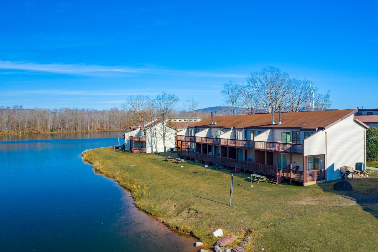 Crown Resorts At The Poconos Drums Bagian luar foto