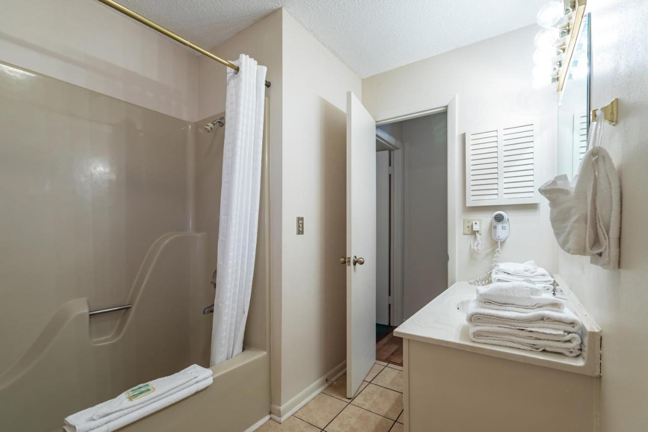 Crown Resorts At The Poconos Drums Bagian luar foto